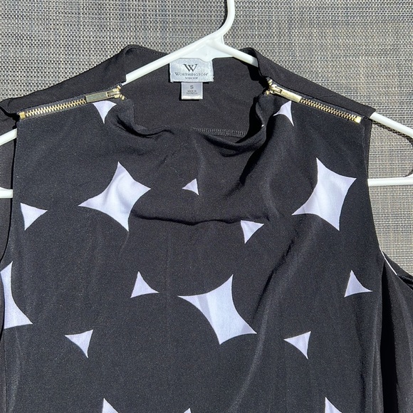 Woman’s soft stretch blouse - Picture 2 of 5